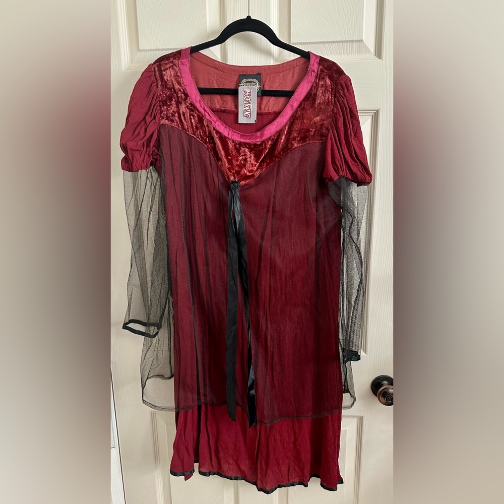 NWT Hot topics, burgundy, free size Gothic dress